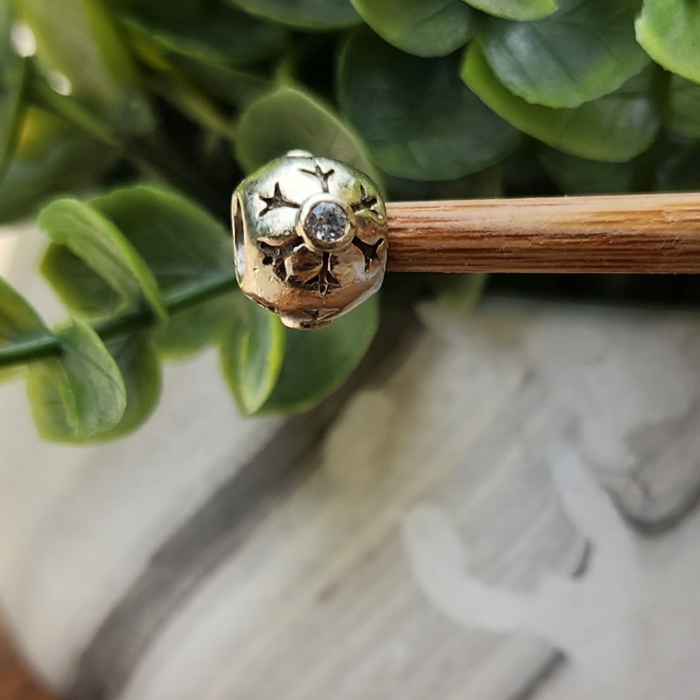 Pandora Sterling silver Snowflake White Cz Charm